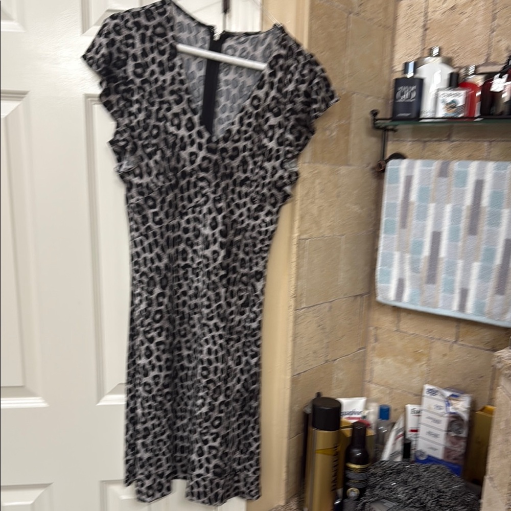 Michael Kors Gray Sheath Dress with V-Neck and Flutter Sleeves